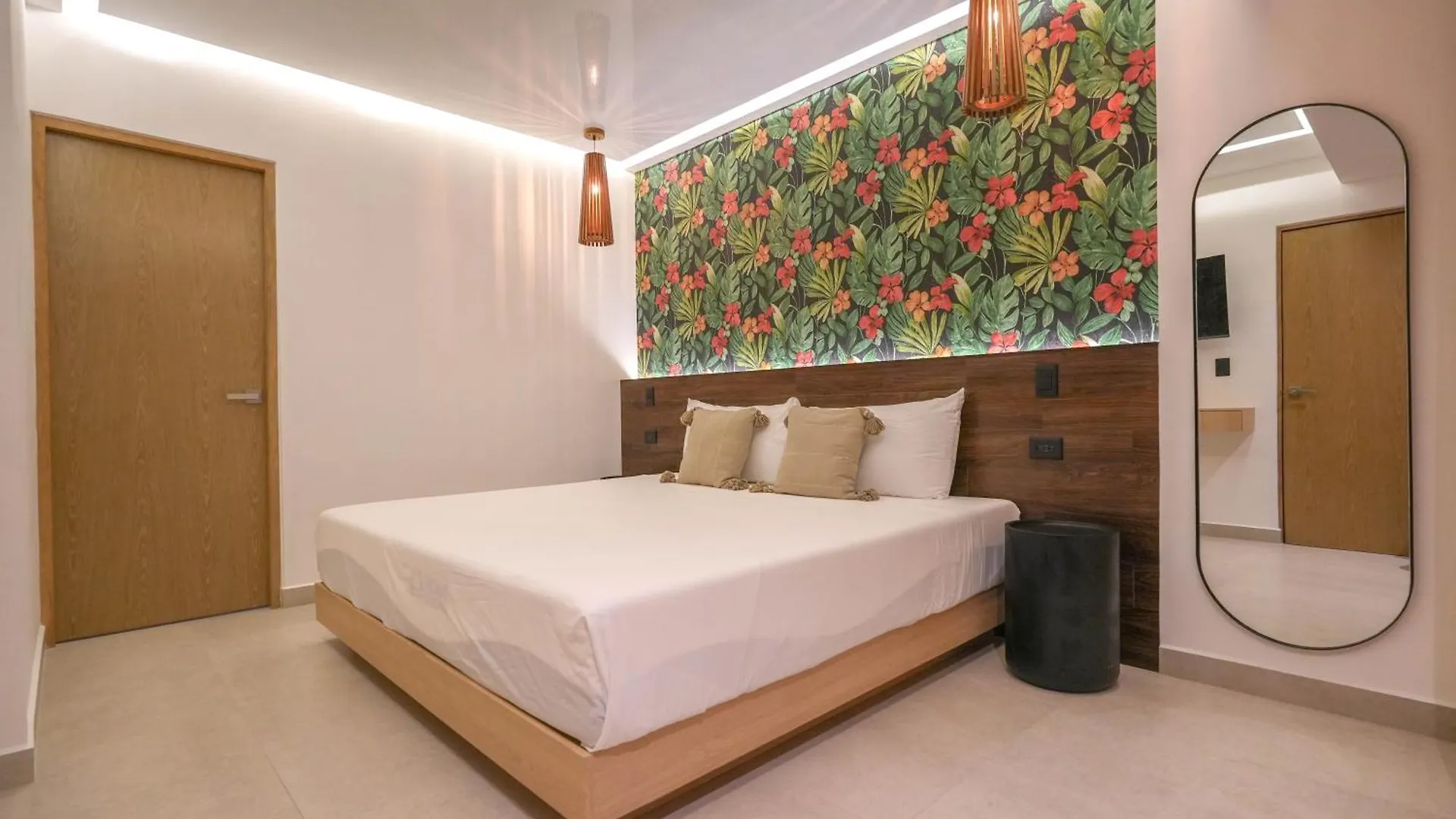 Macondo Quinta Avenida Residences プレヤデルカーメン 4*,
