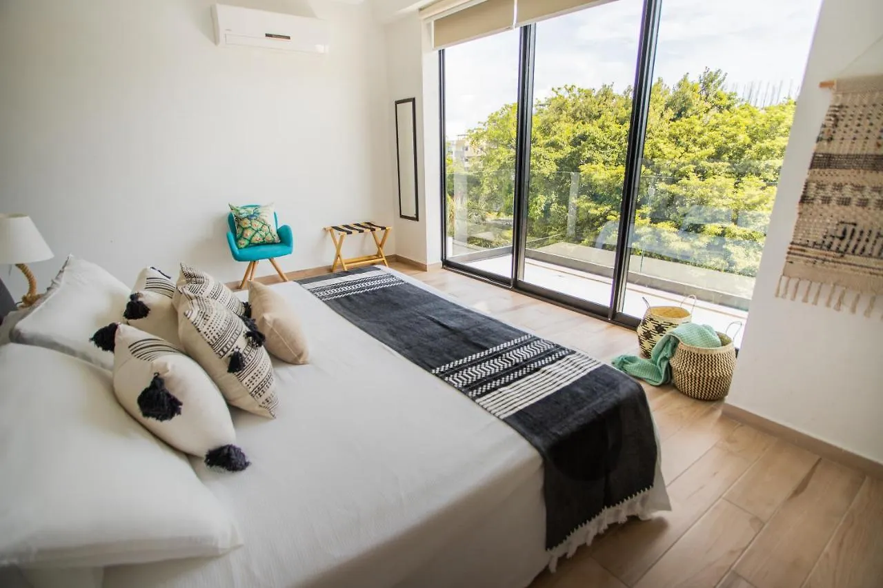 Macondo 5th Av Playa del Carmen Hotel